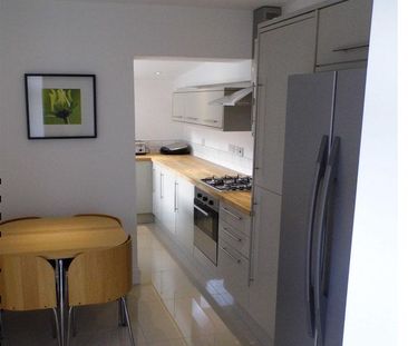 6 bedroom house of multiple occupation to rent - Photo 4