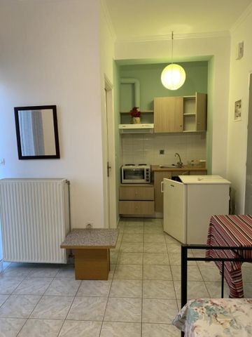 Studio/Γκαρσονιέρα για ενοικίαση Κέντρο (Ρίο) - Photo 4