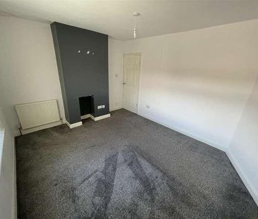 Rivington Avenue, Adlington Chorley, Adlington, PR6 - Photo 2