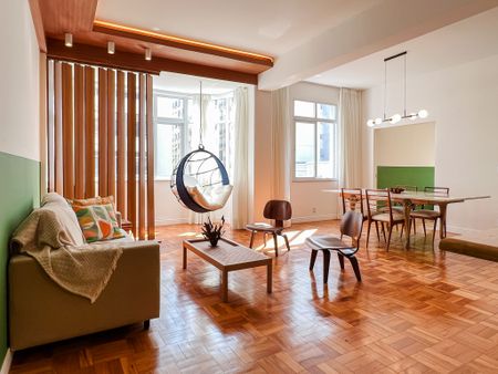Apartamento de 2 quartos totalmente reformado em Copacabana - Foto 2