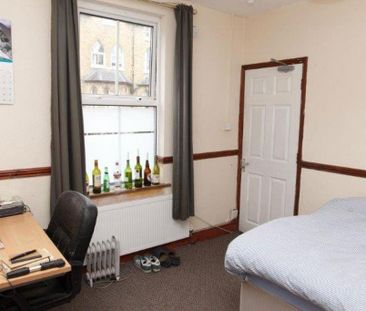 1 bedroom in a house share to rent - Photo 6