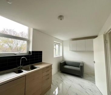 3 bedroom flat to rent - Photo 1