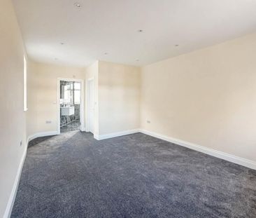 6 bedroom semi-detached house to rent - Photo 3