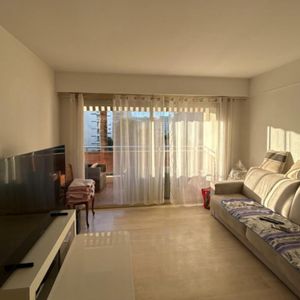 Location Appartement 2 pièces 55m² CANNES 06400 - Photo 2