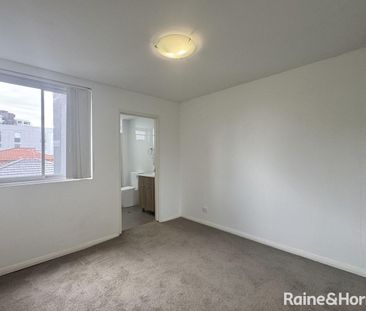 Convenient Location - Photo 2