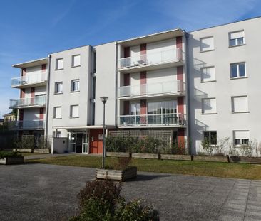Location Appartement 3 pièces 62m² LUC LA PRIMAUBE 12450 - Photo 6