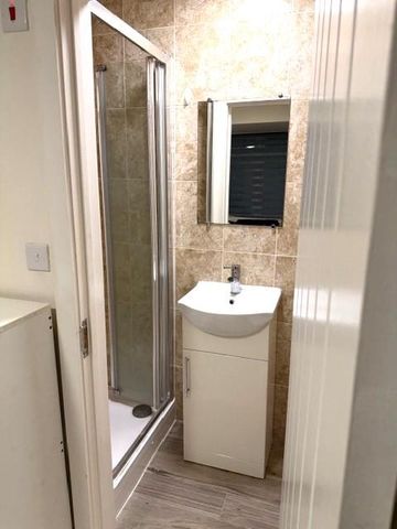 Studio to rent - Photo 5