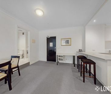 In The heart of the city! - Fully Furnished or not - your choice - Photo 4