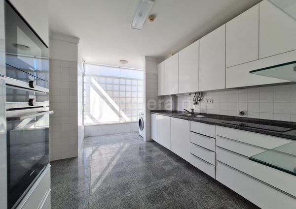 Apartamento T4 em Lisboa