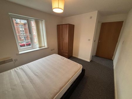 2 bedroom flat to rent - Photo 4