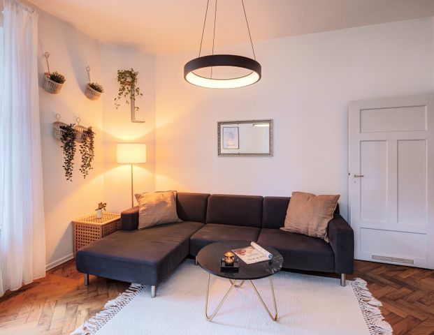 Cozy living in listed historic building - Photo 1