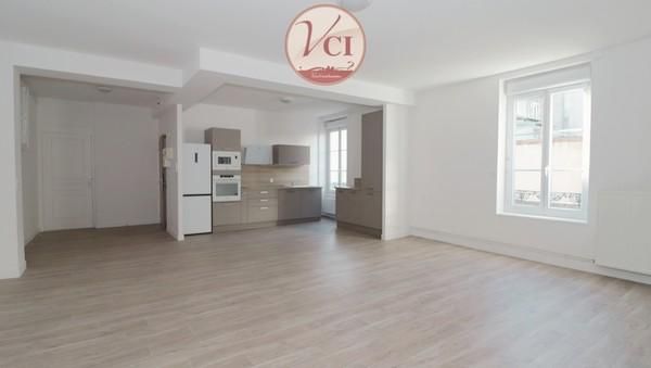 Location Appartement 3 pièces 81m² VICHY 03200 - Photo 1
