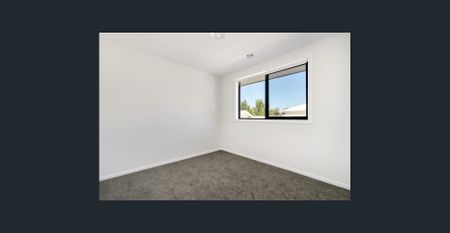 As-New 4-Bedroom Home – Low-Maintenance Living in Prime Beachside Location - Photo 2