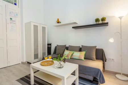 Calle Martínez Campos, Málaga, Andalusia 29001 - Photo 4