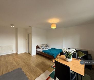 Studio to rent - Photo 5