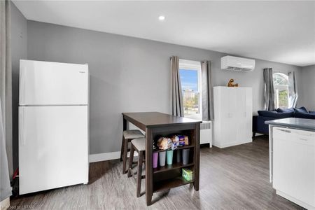 For Lease - 213 Wellington Street, London East, Ontario - Photo 2