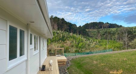 3 Bedroom, 1 Bathroom Home - Paura Bay! - Photo 5