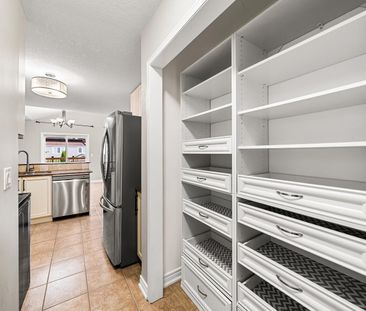 For Lease - 1821 Lamstone Street Unit# Upper, Innisfil, Ontario - Photo 3