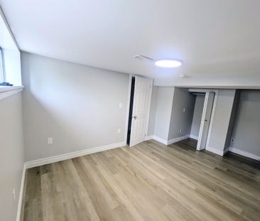 For Lease - 42 Mossbank Drive Unit# LOWER, Toronto, Ontario - Photo 2