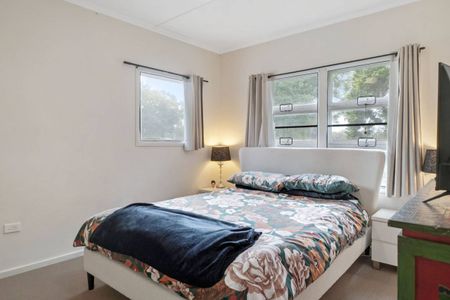 Family Home in Prime Location! - Photo 2