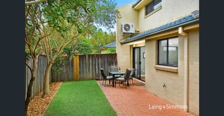 Contemporary two-bedroom townhouse in great location - Photo 4