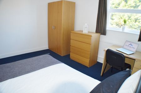 5 Bed Detached House, Cloister Street, NG7 - Photo 5