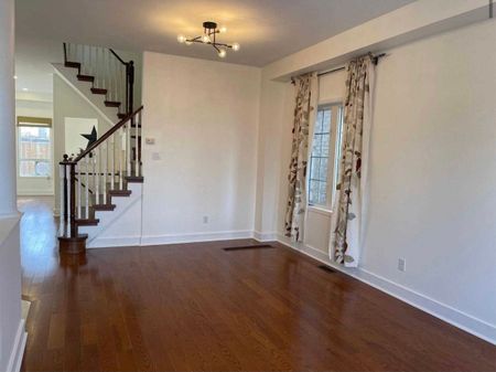 For Lease - 7 Raymond Bartlett Ave Avenue, Markham, Ontario - Photo 2