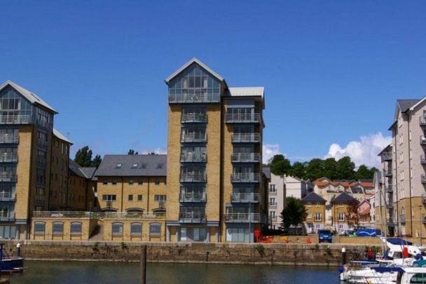 Estuary House, Port Marine, Portishead, North Somerset - Photo 1