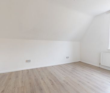 2 bedroom flat to rent, Available unfurnished now - Photo 3