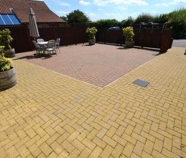 3 bedroom barn conversion to rent - Photo 2