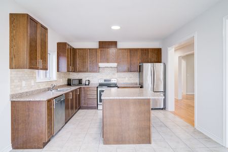 For Lease - 29 Bamburg Street, Georgina, Ontario - Photo 3