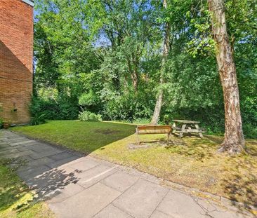 1 Bed Flat, Moseley, B13 - Photo 1