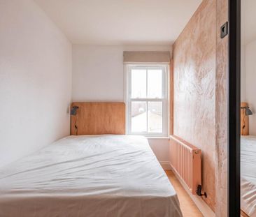 6 bedroom townhouse to rent - Photo 3