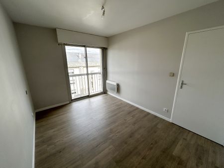 Location Appartement 2 pièces 31m² RODEZ 12000 - Photo 2