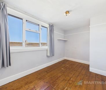 4 bedroom terraced house to rent - Photo 3