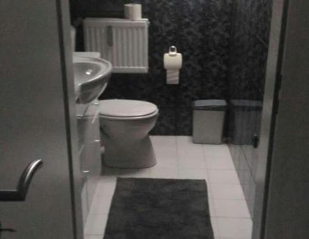 Tolle 80m2 Wohnung kurz vor Elverdissen in 3 Fam. Haus - Photo 1