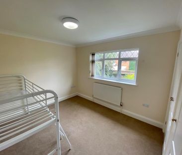 4 bedroom detached bungalow to rent - Photo 6