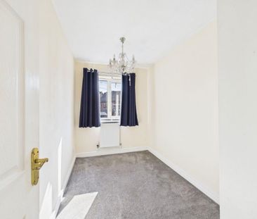 4 bedroom detached house to rent - Photo 6