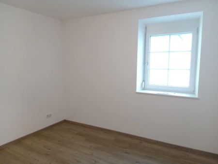 Gemütliche 2-Zimmer-Wohnung mit möblierter Küche in Maria Schmolln - Photo 5