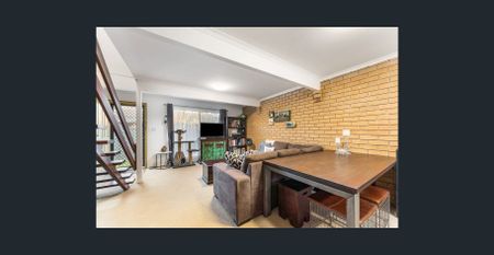 Freshly Updated 2-Bedroom Unit in Convenient Beenleigh Location! - Photo 4