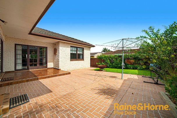 35 Walker Street, Canada Bay, NSW 2046 - Photo 1