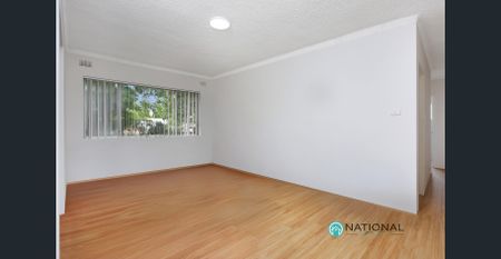 Spacious & Updated 2-Bedroom Apartment in Prime Parramatta Location - Photo 5
