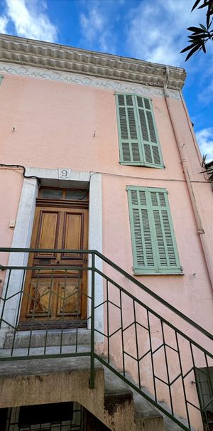 LA MOTTE - Studio d'une superficie de 23m2, - Photo 1