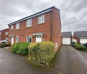 Chandler Drive, Kingswinford - Photo 1