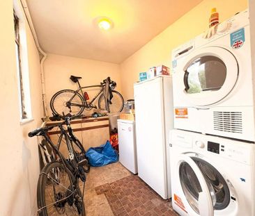 4 bedroom semi-detached house to rent - Photo 6