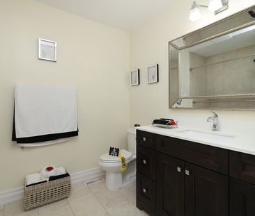 For Lease - 1747 Cobra Crescent, Burlington, Ontario - Photo 6