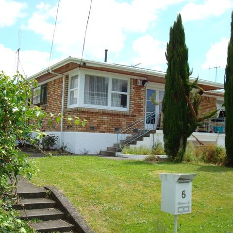 Spacious Family home - Photo 1