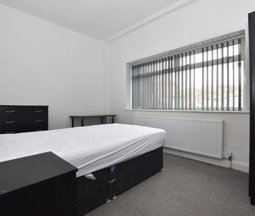 1 bedroom Flat To Let - Photo 3