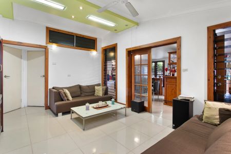 Waterfront Living! - Photo 4