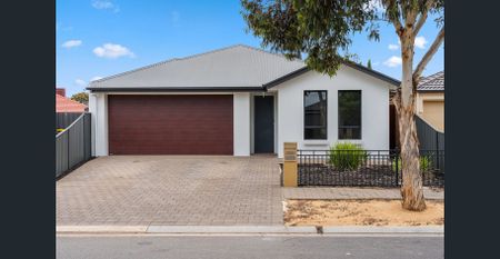 Contemporary Living in a Family-Friendly Location - Photo 5